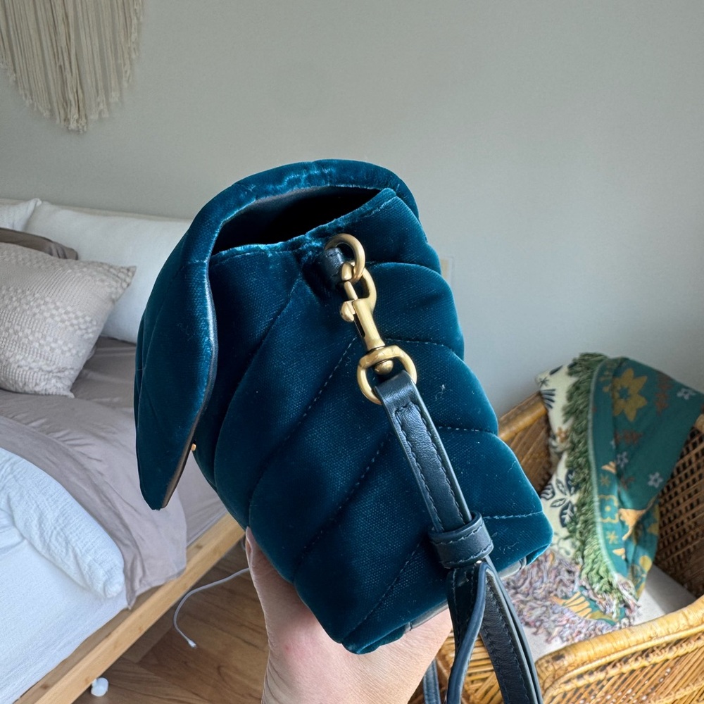 Authentic Saint Laurent YSL Velvet Lou Lou bag - Picture 5 of 11